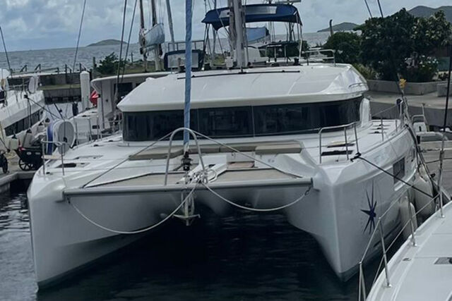 Lagoon 50 - 6 + 2 cab. Bottoms up